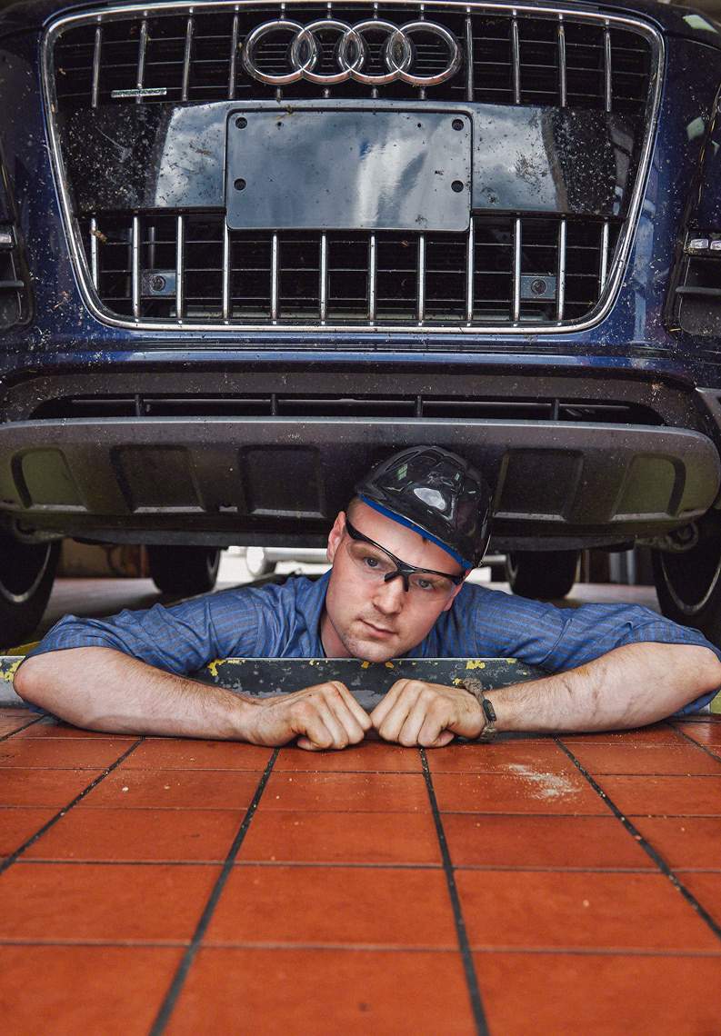 Kevin workin on my car